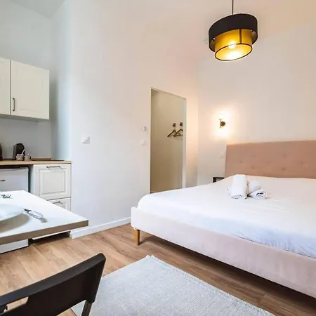 Apartment Pink, En Plein Cœur De