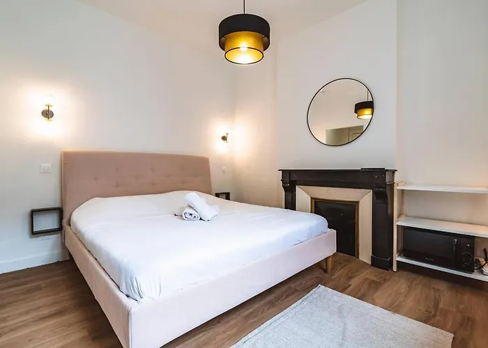 Pink, En Plein Coeur De Lägenhet