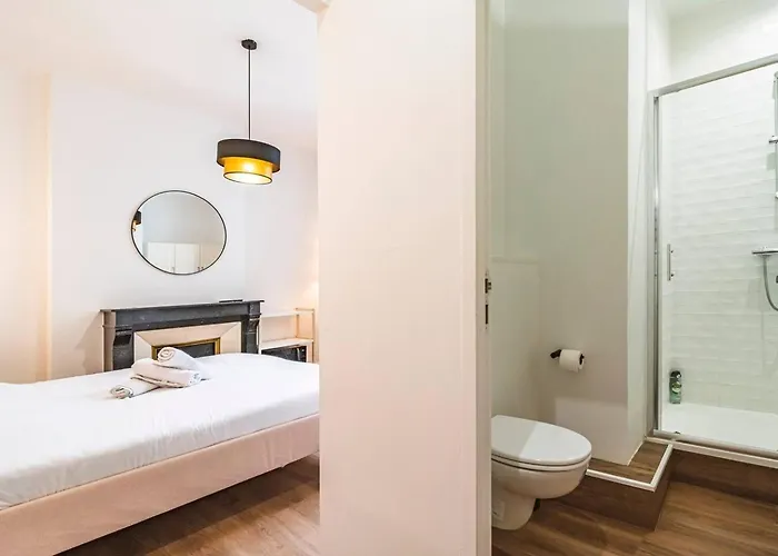 Pink, En Plein Coeur De Lägenhet