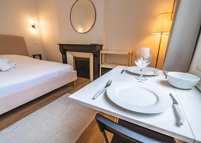 Pink, En Plein Coeur De Lägenhet Reims